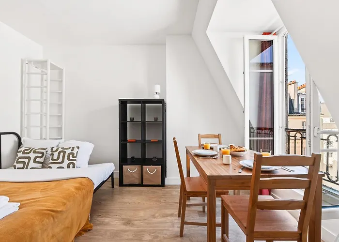 Apartment Cozy & Practical Near Eiffel Tower 15 *