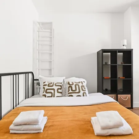 Cozy & Practical Near Eiffel Tower 15